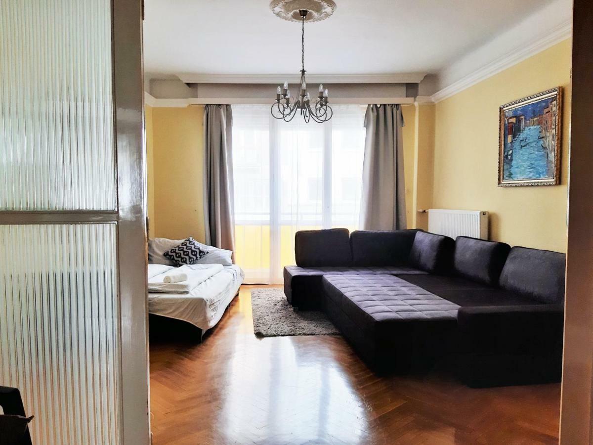 Gold Rose Apartment With 3 Rooms Boedapest Buitenkant foto