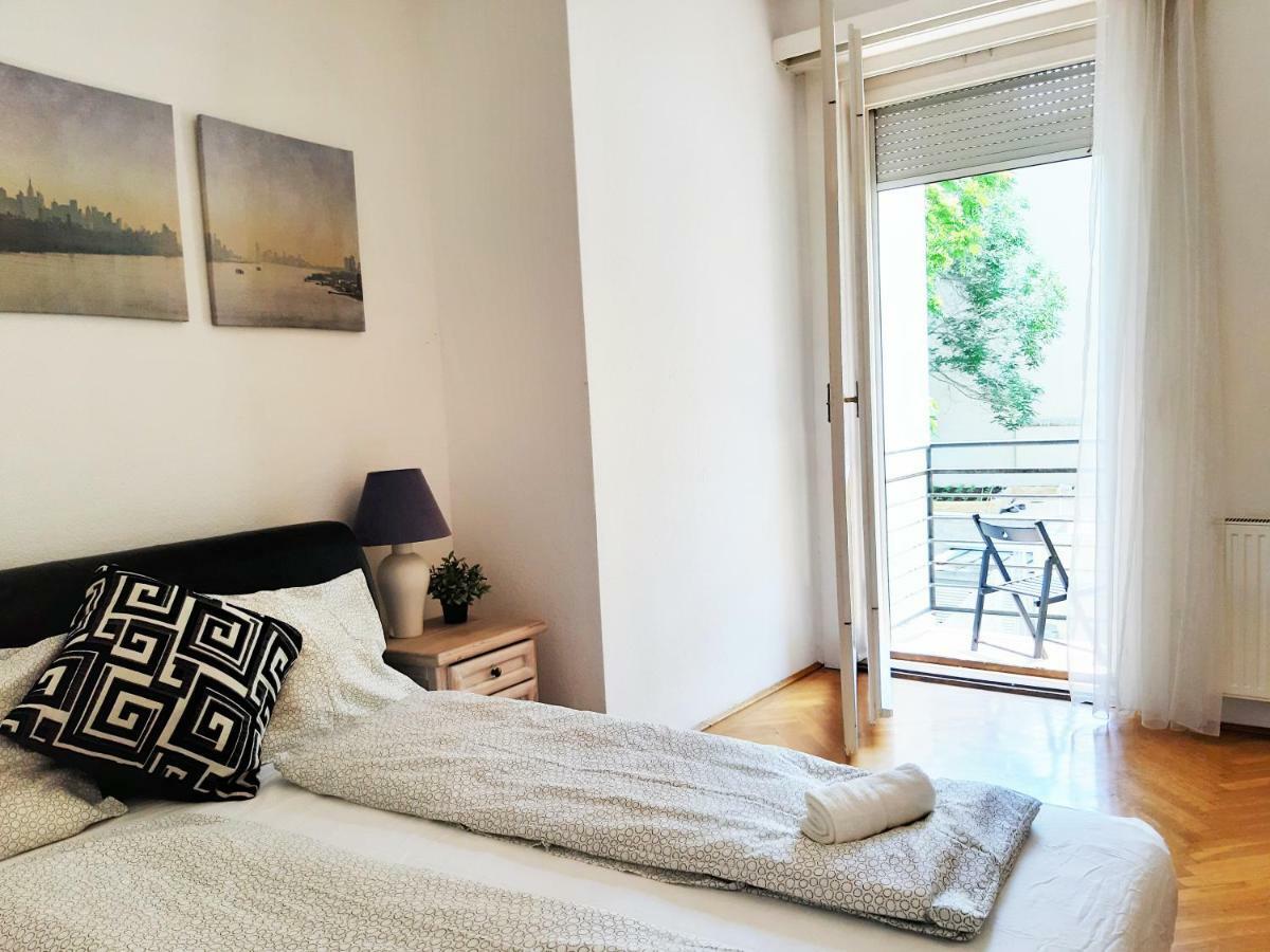 Gold Rose Apartment With 3 Rooms Boedapest Buitenkant foto