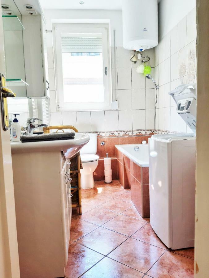 Gold Rose Apartment With 3 Rooms Boedapest Buitenkant foto